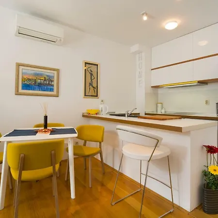 Top Place To In Apartment *
