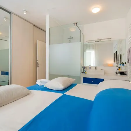 Top Place To In Apartment *