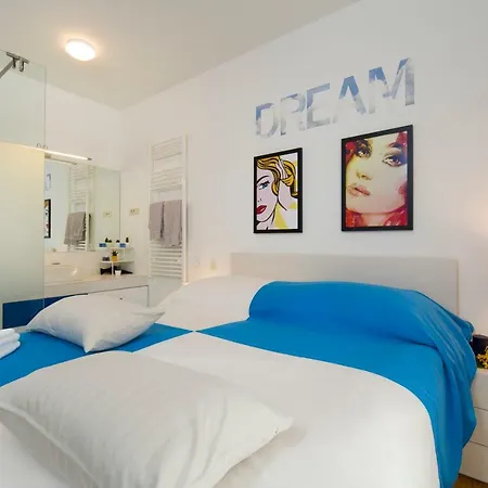 Top Place To In Apartment *